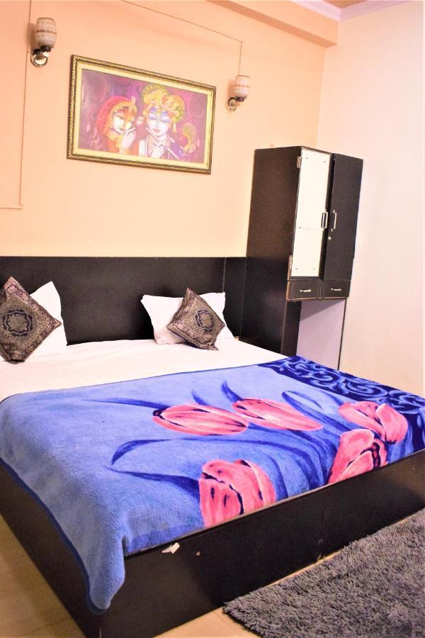 Ds Residency Varanasi-Prime Location-Parking Exteriör bild
